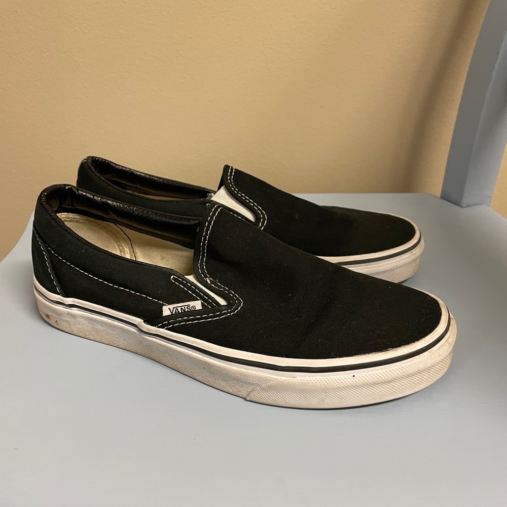 COPY - BLACK SLIP ON VANS
